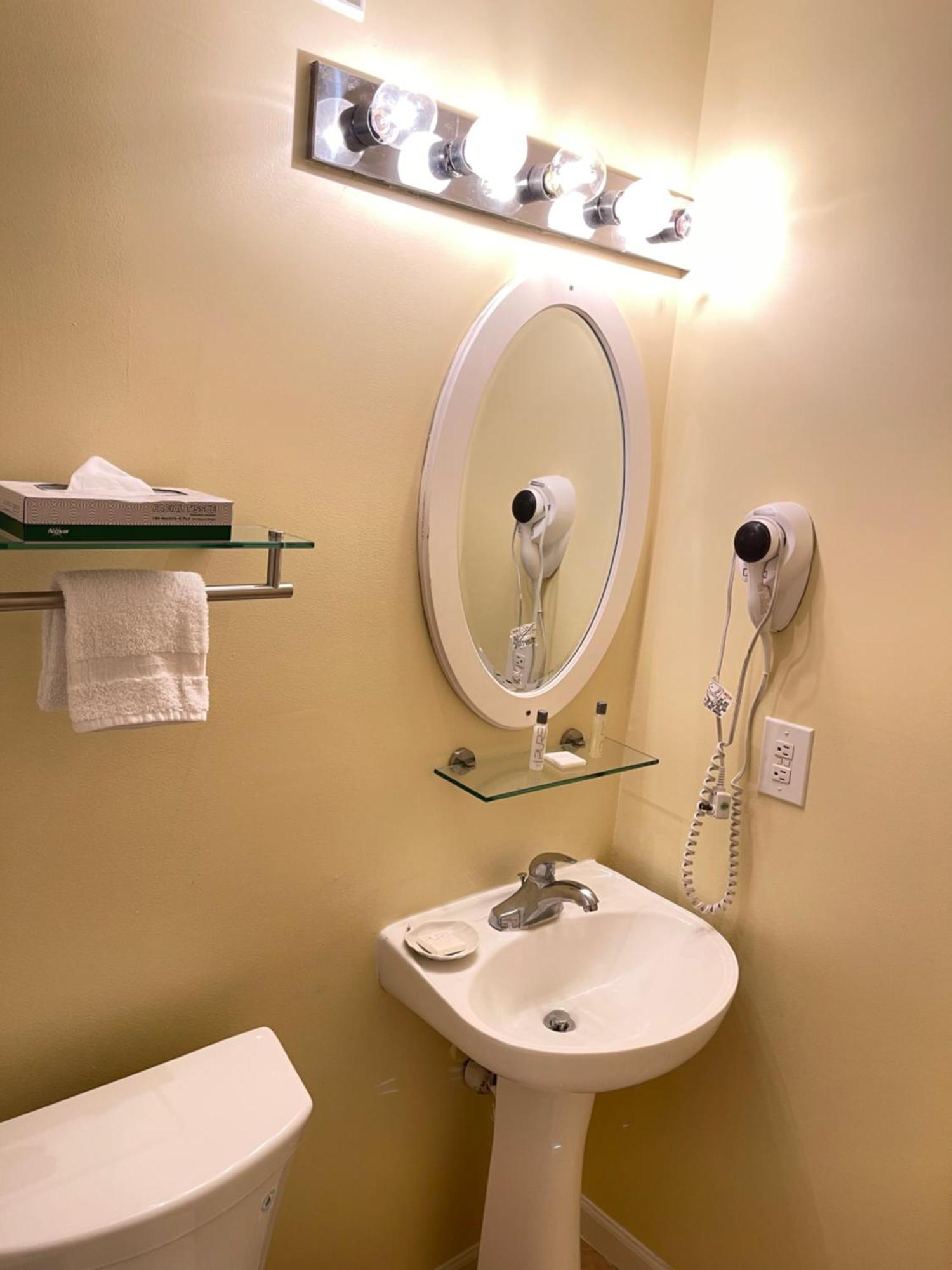 Casablanca Oceanside Inn Оушън Сити Стая снимка